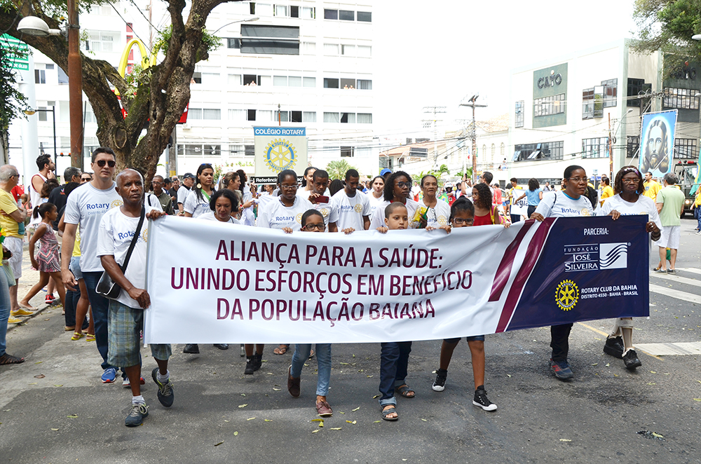 Pacientes do IBR e do Centro Pestalozzi de Reabilitação participam do desfile do 7 de setembro